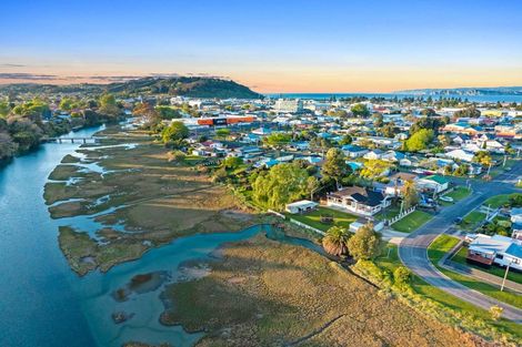 Photo of property in 2 Cobden Street, Gisborne, 4010