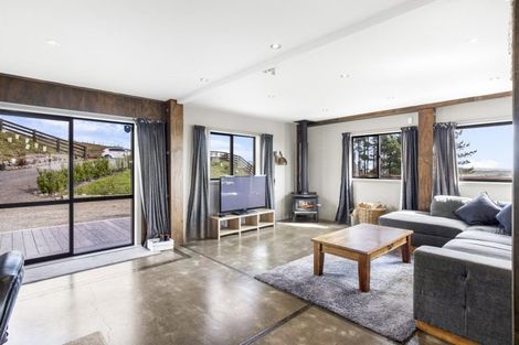 Photo of property in 155 Derham Road, Te Horo, Otaki, 5581