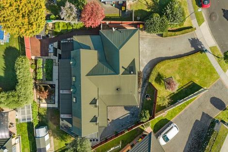 Photo of property in 6 Fencourt Place, Rototuna North, Hamilton, 3210