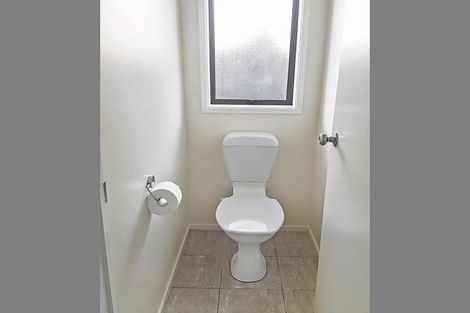 Photo of property in 24 Rock Daisy Crescent, Mangere, Auckland, 2022