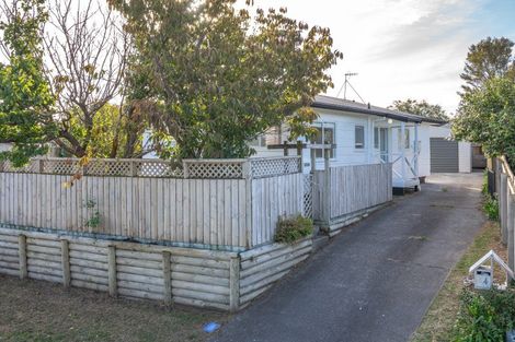 Photo of property in 4 Ross Grove, Paraparaumu, 5032