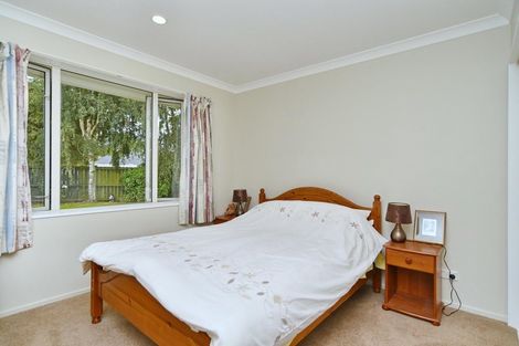 Photo of property in 17 Stanton Place, Woodend, 7610