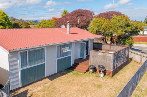 Photo of property in 57 Mazengarb Road, Paraparaumu Beach, Paraparaumu, 5032