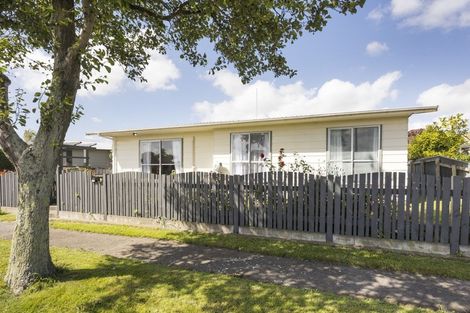 Photo of property in 17 Apollo Parade, Milson, Palmerston North, 4414