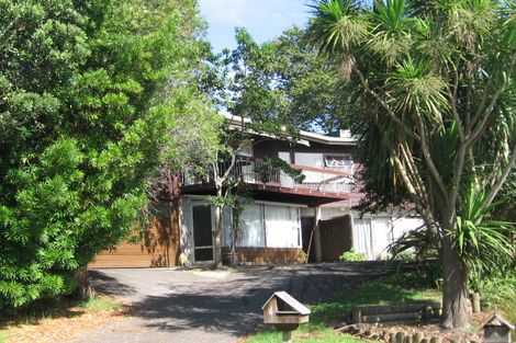 Photo of property in 4 Havelle Avenue, Titirangi, Auckland, 0604