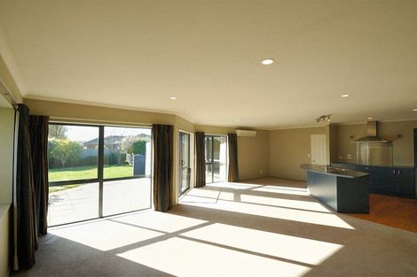 Photo of property in 33 Rolleston Drive, Rolleston, 7614