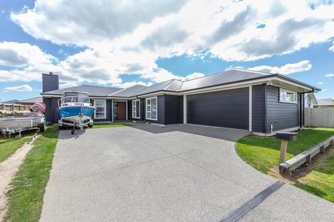Photo of property in 33 Lewis Crescent, Rolleston, 7614