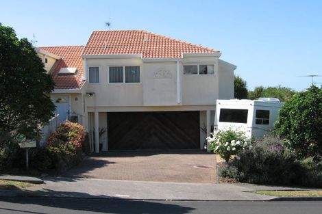 Photo of property in 8 Caversham Drive, Torbay, Auckland, 0630