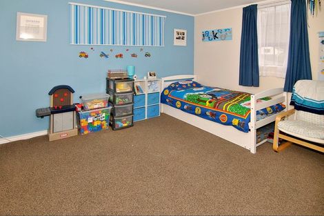 Photo of property in 74 Cortina Avenue, Johnsonville, Wellington, 6037