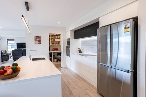 Photo of property in 5 Crest Place, Rolleston, 7615