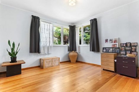 Photo of property in 4 Pomelo Road, Te Atatu South, Auckland, 0610