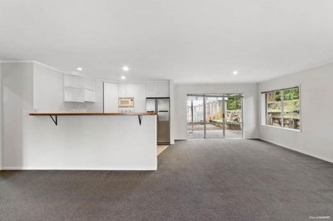Photo of property in 11 Owl Court, Unsworth Heights, Auckland, 0632