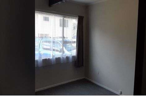 Photo of property in 2/73 Eskdale Road, Birkdale, Auckland, 0626