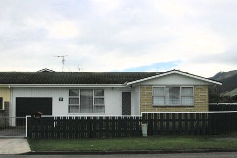 Photo of property in 23b Kapanui Road, Waikanae, 5036