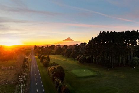 Photo of property in 105 Mawhitiwhiti Road, Normanby, Hawera, 4675