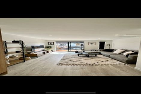 Photo of property in 6 Parenga Lane, Kumeu, 0810