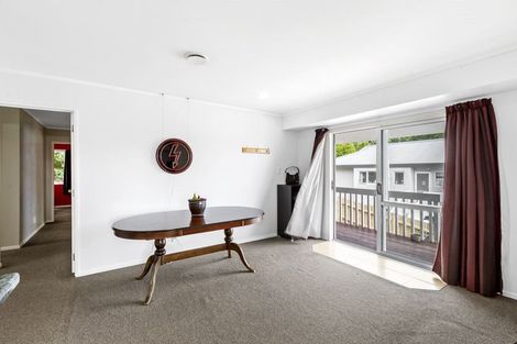 Photo of property in 16 Kearney Place, Massey, Auckland, 0614