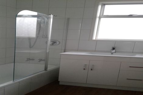 Photo of property in 64 Old Wairoa Road, Papakura, 2110