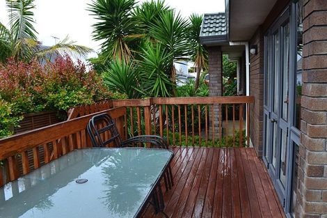Photo of property in 95 Seaview Road, Glenfield, Auckland, 0629