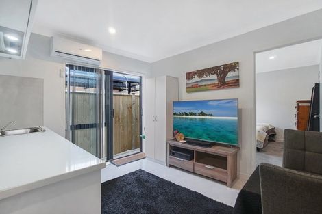 Photo of property in 3 Toropapa Close, Takanini, 2110