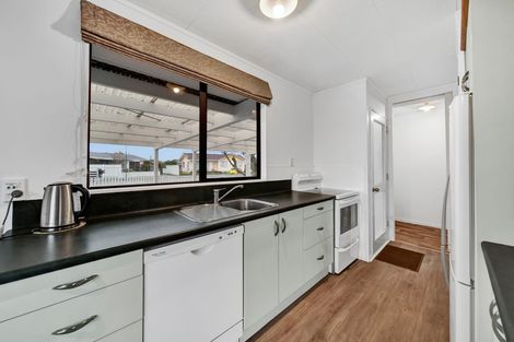 Photo of property in 13 Manuka Place, Hawera, 4610