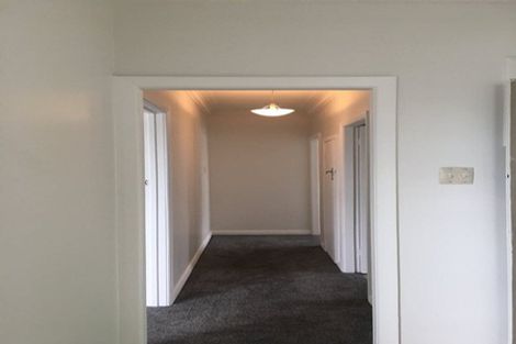 Photo of property in 2/14 Great South Road, Manurewa, Auckland, 2102