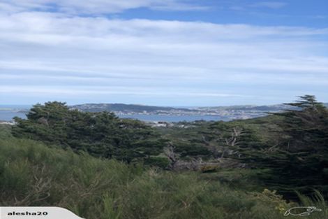 Photo of property in 12 Piper Way, Newlands, Wellington, 6037