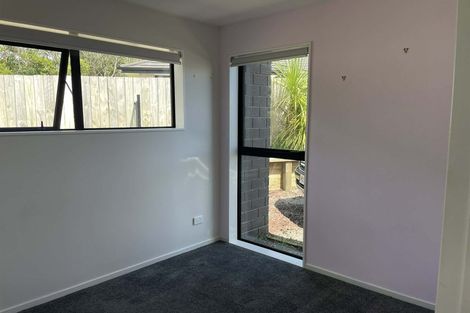 Photo of property in 18 Taupata Lane, Helensville, 0800