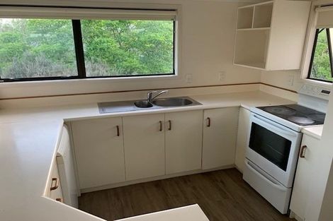 Photo of property in 3 Fayette Place, Te Atatu South, Auckland, 0610