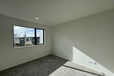 Photo of property in 63 Paetai Lane, Te Atatu Peninsula, 0610