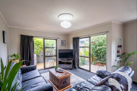 Photo of property in 90 Martin Road, Paraparaumu Beach, Paraparaumu, 5032