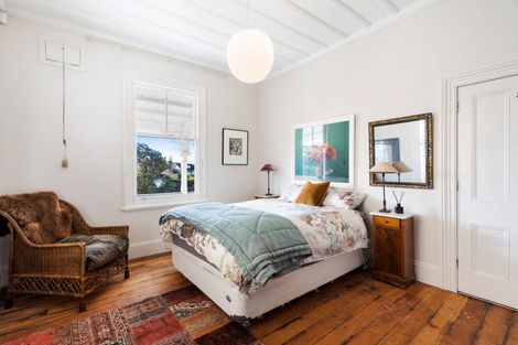 Photo of property in 15 Colenso Avenue, Hospital Hill, Napier, 4110