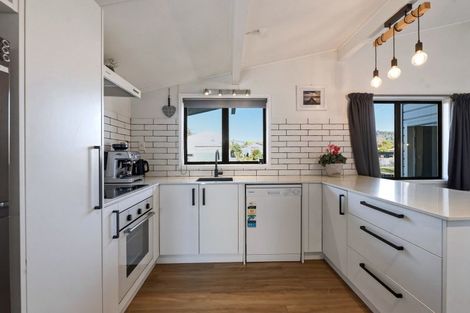 Photo of property in 11 Browning Crescent, Owhata, Rotorua, 3010
