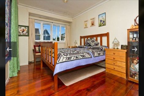 Photo of property in 50 Hebron Road, Waiake, Auckland, 0630