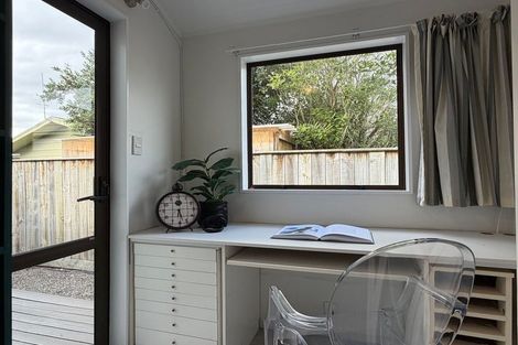 Photo of property in 16 Willowstream Grove, Cloverlea, Palmerston North, 4412