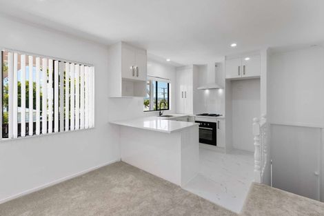 Photo of property in 26f Christmas Road, Manurewa, Auckland, 2102