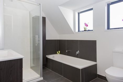 Photo of property in Cornwall Gardens, 2/27 Cornwall Street, St Albans, Christchurch, 8014