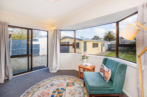 Photo of property in 2 Oban Place, Awapuni, Palmerston North, 4412