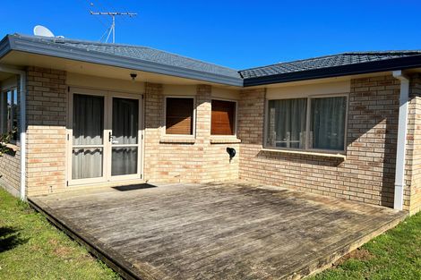 Photo of property in 8b Oakwood Place, Pukekohe, 2120