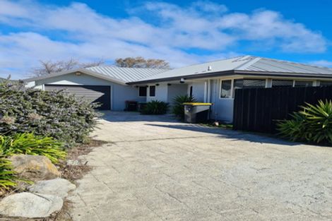 Photo of property in 28 Kirsten Place, Parklands, Christchurch, 8083