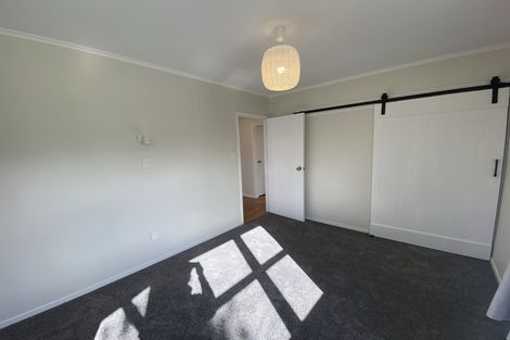 Photo of property in 3 Merchant Avenue, Te Atatu South, Auckland, 0610