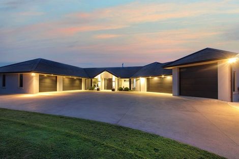 Photo of property in 3 Millbrook Drive, Waiuku, 2683