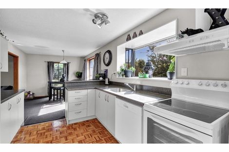 Photo of property in 11 Mansfield Drive, Kaiapoi, 7630