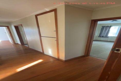 Photo of property in 1/128 Triangle Road, Massey, Auckland, 0614