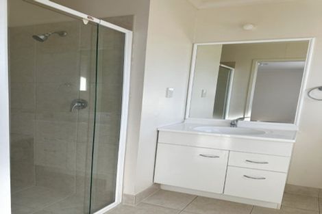 Photo of property in 13 Les Fisher Place, Pukekohe, 2120