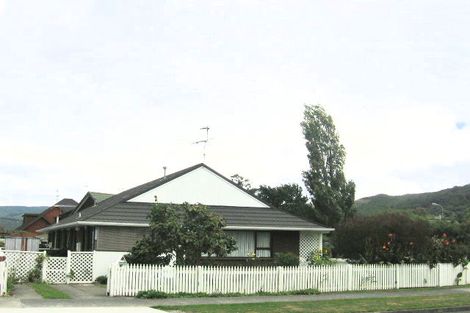 Photo of property in 55f1- Henry Street, Ebdentown, Upper Hutt, 5018