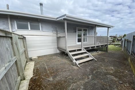 Photo of property in 6 Yates Street, Otaki Beach, Otaki, 5512