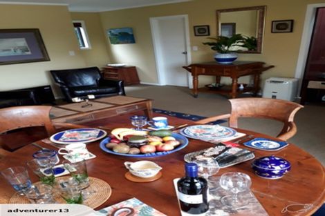 Photo of property in 666 South Titirangi Road, Titirangi, Auckland, 0604