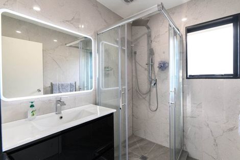 Photo of property in 275b Massey Road, Mangere East, Auckland, 2024