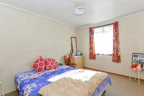 Photo of property in 2/806 Lyell Street, Akina, Hastings, 4122